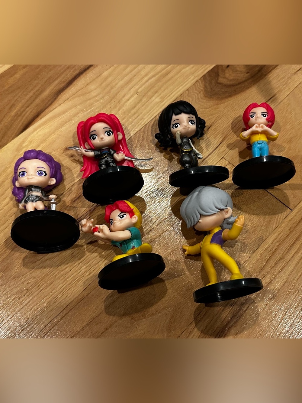 K-Pop Demon Hunters Figure Set - Assorted Color Collectible Characters